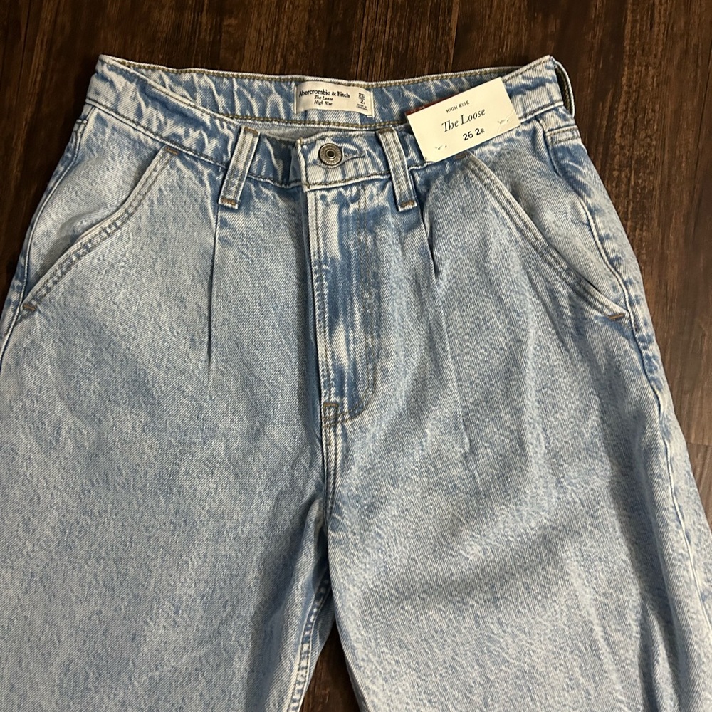 Abercrombie High Rise “The Loose” jeans